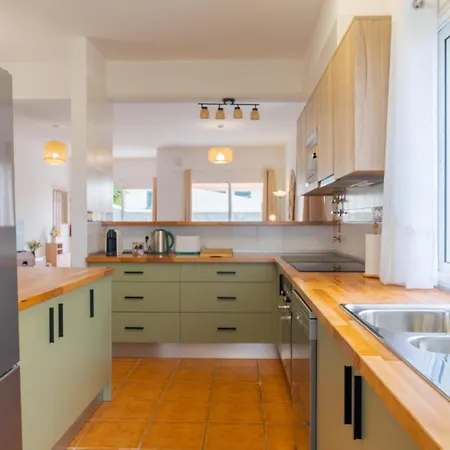 Casa Mieiro - *